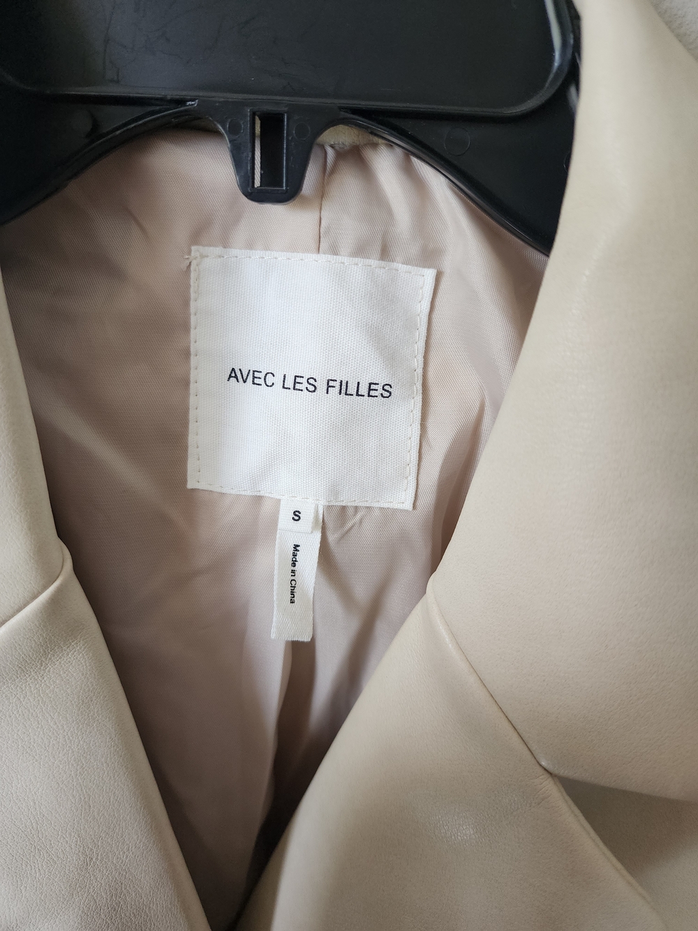 Avec Les Filles Cream Cropped Blazer Size Small - Picture 4 of 5